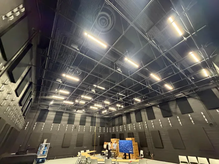 Lighting grid and rigging ceiling in a rehearsal space